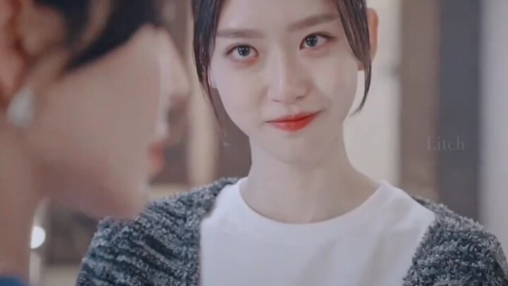 "Wanita tertua yang membenci semua orang secara setara" #Han Ji Hyun