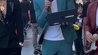 Rap improvisasi yang sangat populer di jalan-jalan Hollywood