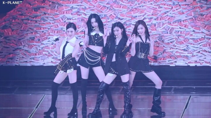 เวทีการแสดงคอนเสิร์ตเพลงใหม่ Rich Man ของ aespa