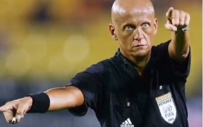 هل تعرف من هو حكم العين الجارحة؟ وما مدى تفوق تقنيته حقًا؟