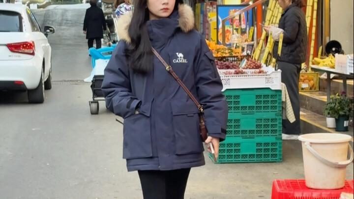 When All Kinds of Down Jacket Looks Make a Comeback in Real Life (A Bystander’s Perspective)