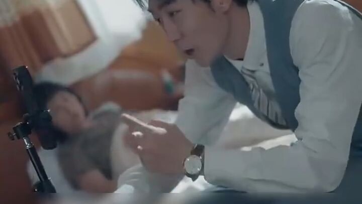 Ceo menghindari wanita tetapi jatuh cinta dengan wanita bercerai