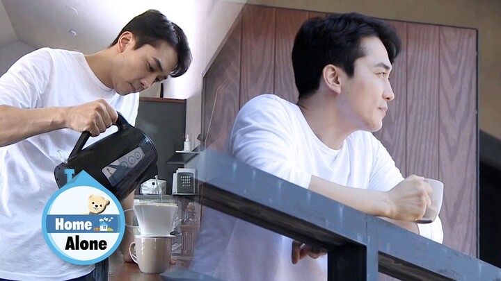 Seung Heon's coffee drinking looks like a scene from a movie [Home Alone Ep 343]