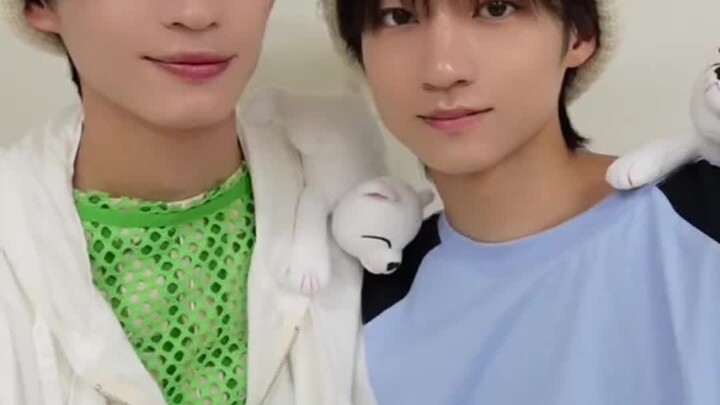 สองคนที่เกิดวันเดือนปีเดียวกัน
