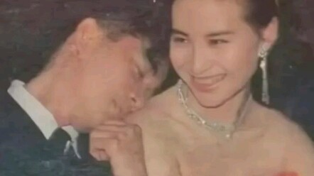So there really are people who spend their whole lives together just because of love. This is like a