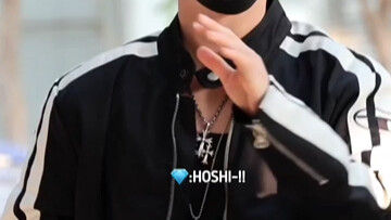 Wen Junhui’s sudden appearance left CARATs flustered 😆😅 #Seventeen #Jun #Hoshi #Jeonghan #Wonwoo #