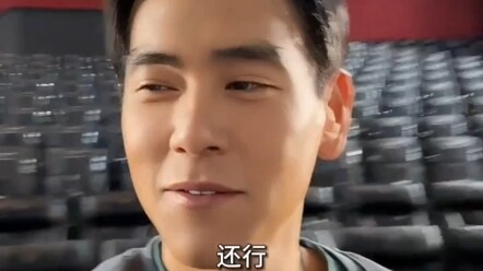 大数据把这条视频推给你，说明你一定行！哈哈哈#每日推荐电影 #潜行 #电影潜行 #电影