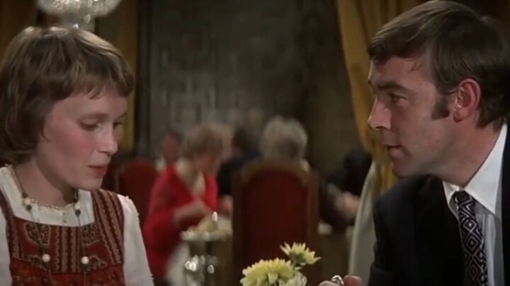 FOLLOW ME ! (a.k.a. THE PUBLIC EYE) HD, 1972 - Mia Farrow, Michael Jayston, Topol