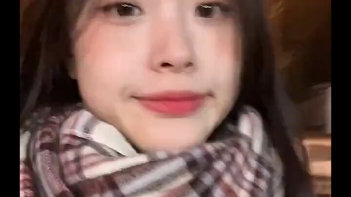 Nếu thích anh ấy thì hãy nở nụ cười với anh ấy.