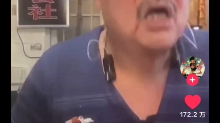 Anh trai TikTok Trung Quốc trong phòng livestream chơi nhạc DJ sến sẩm khiến người nước ngoài cực kỳ