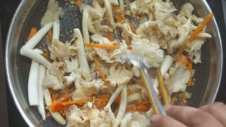 món chay.rẻ tiền ba bốn người ăn.không ngờ luôn