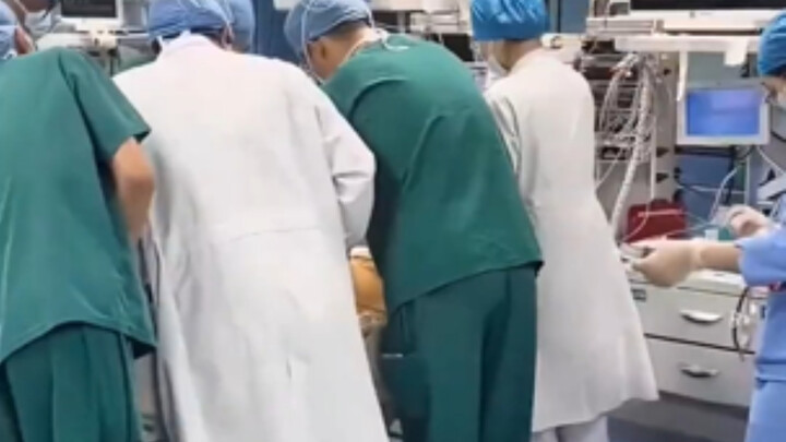 ร้านขายเสื้อผ้าสำหรับใส่ในพิธีศพข้างโรงพยาบาล รักษาความสง่างามครั้งสุดท้ายไว้～