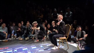 Incredibly exciting clip: a master of mechanical dance performs the "chair dance," perfectly control