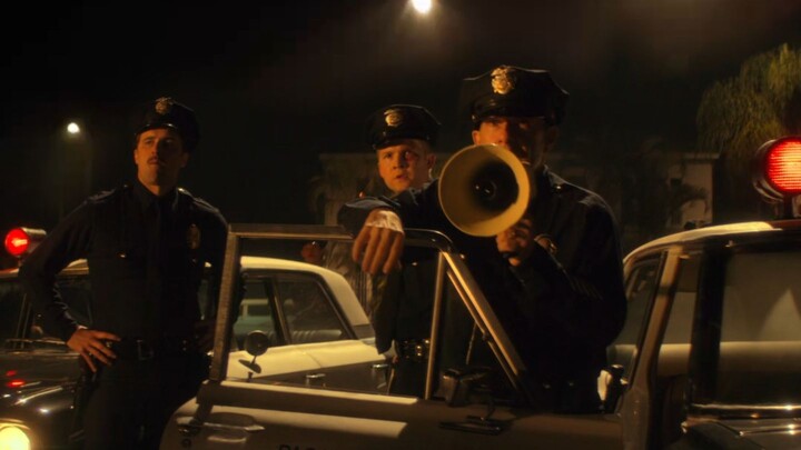 คนจากอนาคตไม่เคยเห็นทารก เลยจะแย่งมาจับต้อง!