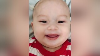 Người ta đang tỉ tê nói chuyện mà mẹ này kì ghê 😝😝😝 tetthieunhi cười cutebaby babyboy