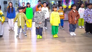【HONEY Dance】Điệu nhảy phổ biến của trẻ em "Scroll Dance"