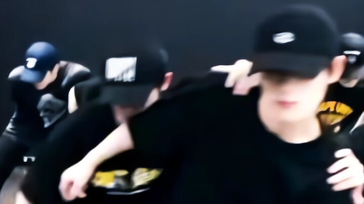 哥的感觉你学不来！！！状态随意切换，一秒开大！！！