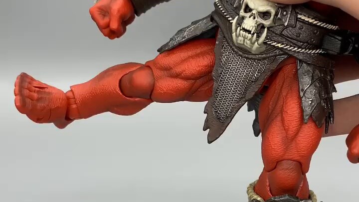 Very cool! The second installment of the MEMORY TOYS Adventurer series: Red Orc Blood Hand