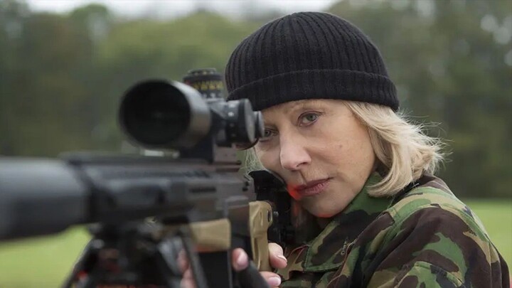 เจ้าหน้าที่ที่เกษียณแล้วกลับมายังโลกและแกล้งทำเป็นความตายของตัวเองเพื่อปกปิดตัวตนและยังหลอกลวงเพื่อน