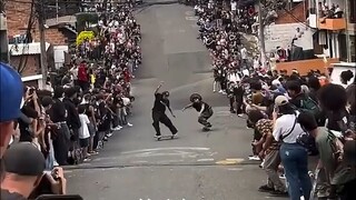 كل العيون علي