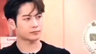 Anda tidak dapat membayangkan kebahagiaan Shen Yue. Yueyue sangat serbaguna, dan setiap pasangan mud