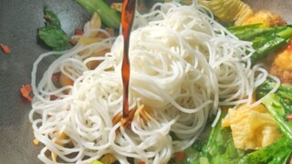 《กินข้าวอย่างถูกต้อง》