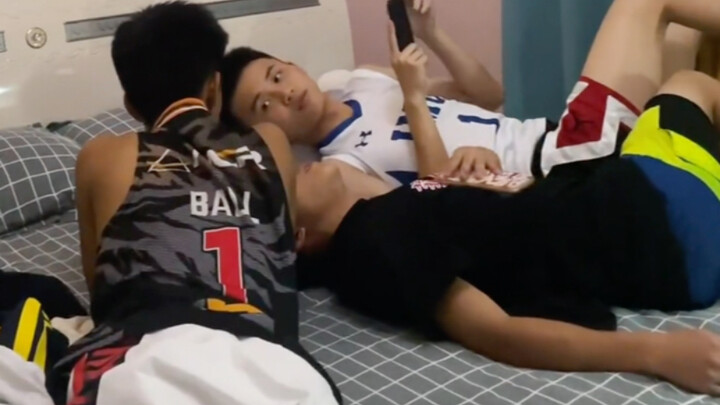 วิธีสังเกตนักกีฬาให้เห็นทันทีท่ามกลางฝูงชน