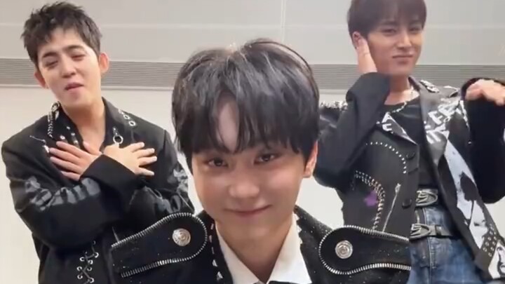 Anggota pertama dari lagu baru subunit Mincheol adalah Seungwan, si jeruk kecil yang terjepit di ten
