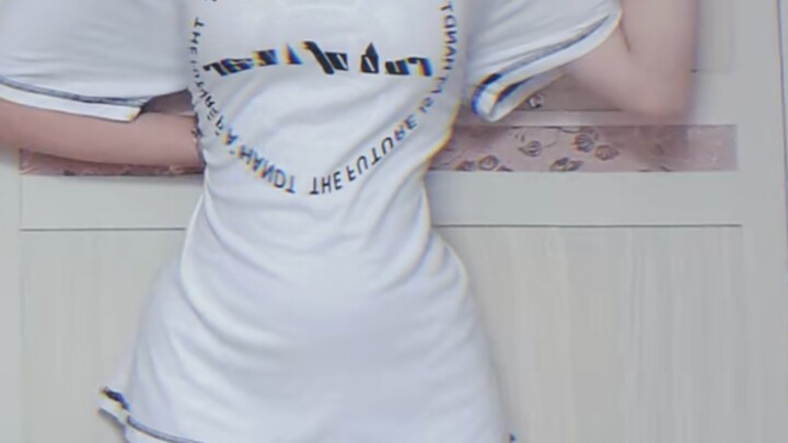 How Slim Can a Girl’s Waist Really Be?