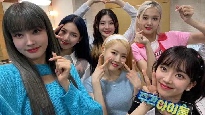 【STAYC】Weekly Random Dance Stray Kids "Back Door"