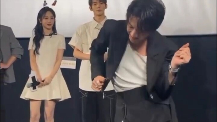พระเอกจีนเต้นน่ารักๆ