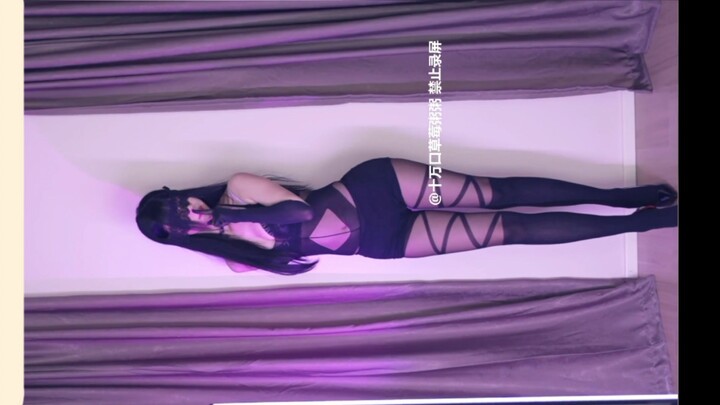 Stoking hitam one-piece/masker mata