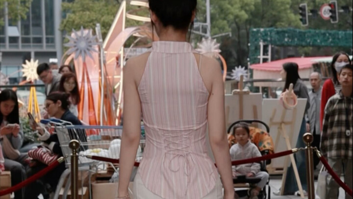 Found another old stock again—howling and flipping dance