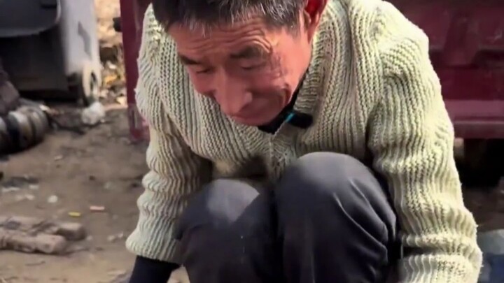 คุณลุงนี่ช่างรอบคอบจริงๆ เลย_#คุณลุง_#ช่างฝีมือ