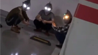 Dua Tiga suka menari
