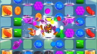 ada permen biru yg bisa meledak di tengah, candy crush