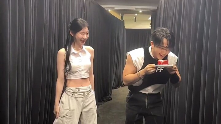 【ITZY ชเวรยอง】ชาเลนจ์สกีต ทำสำเร็จอีกครั้ง! 230822 ชาเลนจ์เค้กกับพี่จางบิน