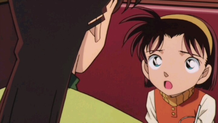 Shinichi, Conan có vẻ thích tôi, tôi phải làm sao đây?