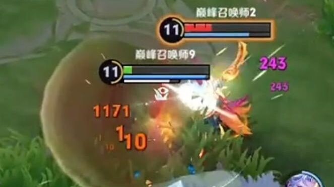 Tôi rất khâm phục người chơi Kiếm Khách trước mặt tôi, biết đâu anh ấy sẽ gặp may mắn lớn thì sao.