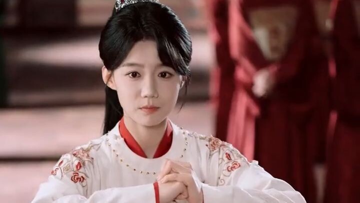 Zhang Tingrui and Liang Wenjing—she hides her gender to survive in the world, accidentally saves a t