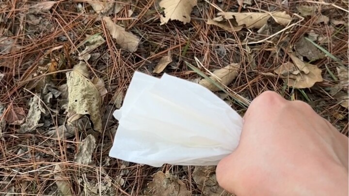 【Kisah Aneh Leher】Buang air besar di alam liar itu ternyata menyenangkan juga, ya!