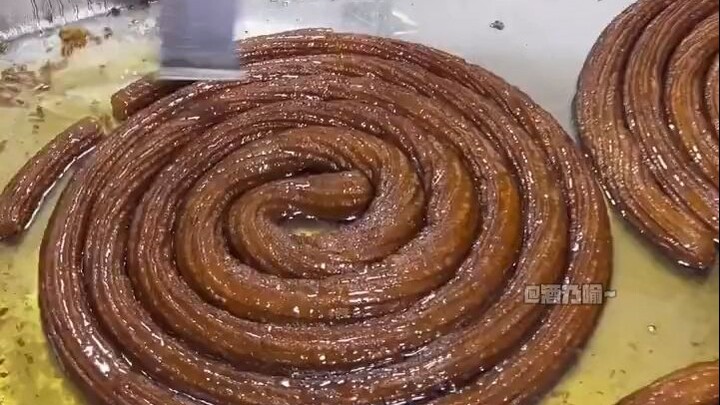 Tôi đổi [nước] thành [phân], thế là nam nữ chính toàn thân tắm trong phân, miệng phát ra những tiếng