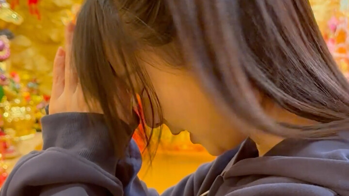 أتمنى للجميع نهايةً جيدة وبدايةً موفقة للعام الجديد!