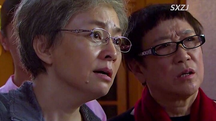 Granny Gets a 10-Yuan Beauty Treatment, Only to Find the Bill’s Suddenly Swelled to 50,000—But Littl