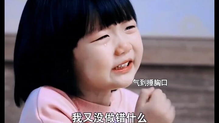 The little girl was sent back to her grandmother’s village by her mom, and thanks to her cuteness, s