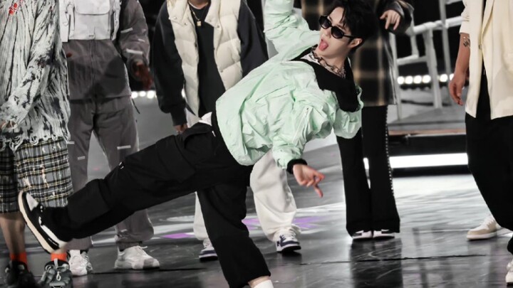 【Wang Yibo】Rekaman langsung tarian pembuka final Street Dance of China Season 5, sang keren benar-be