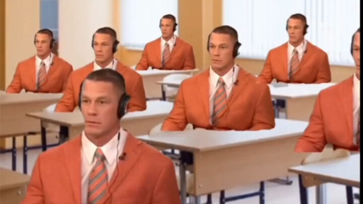The teacher’s phone rang—students’ genuine reactions