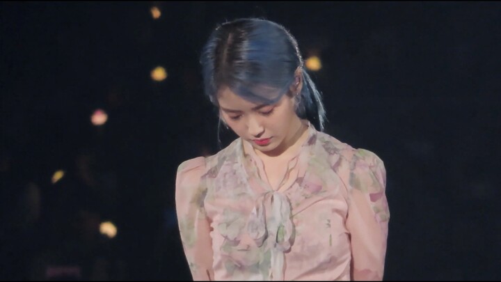 [Music]The last song of IU's concert|<Dear Name>