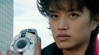 Melihat pertarungan gila-gilaan yang mengubah bentuk di Kamen Rider, Edisi 2