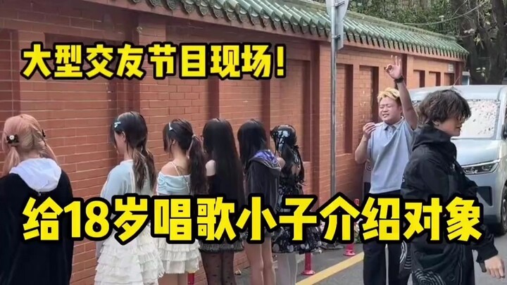 As soon as the curly-haired singing kid hit the stage, all the girls went wild!
